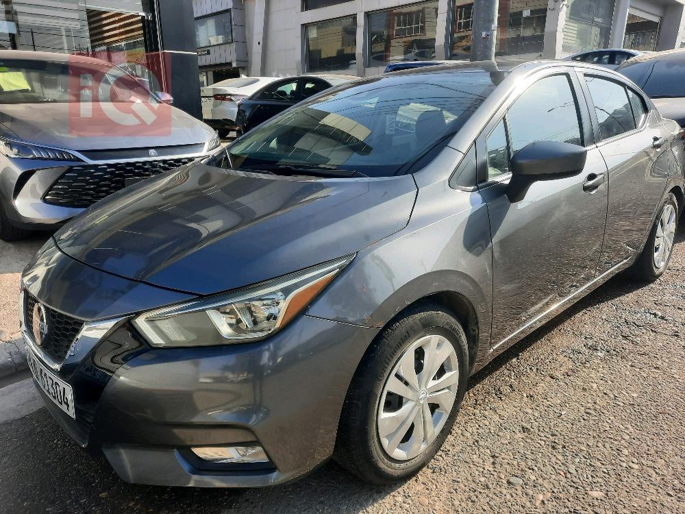 نيسان فيرسا